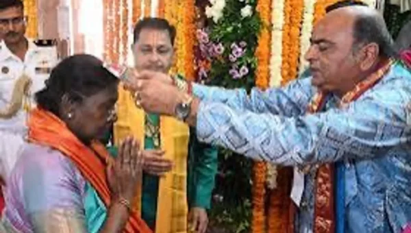 President Murmu offers prayers at Gujarat’s Dwarkadhish Temple