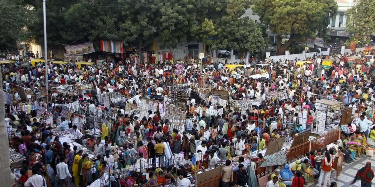 Bhadra area shut for street vendors, protests ensue despite AMC allocating alternative plots