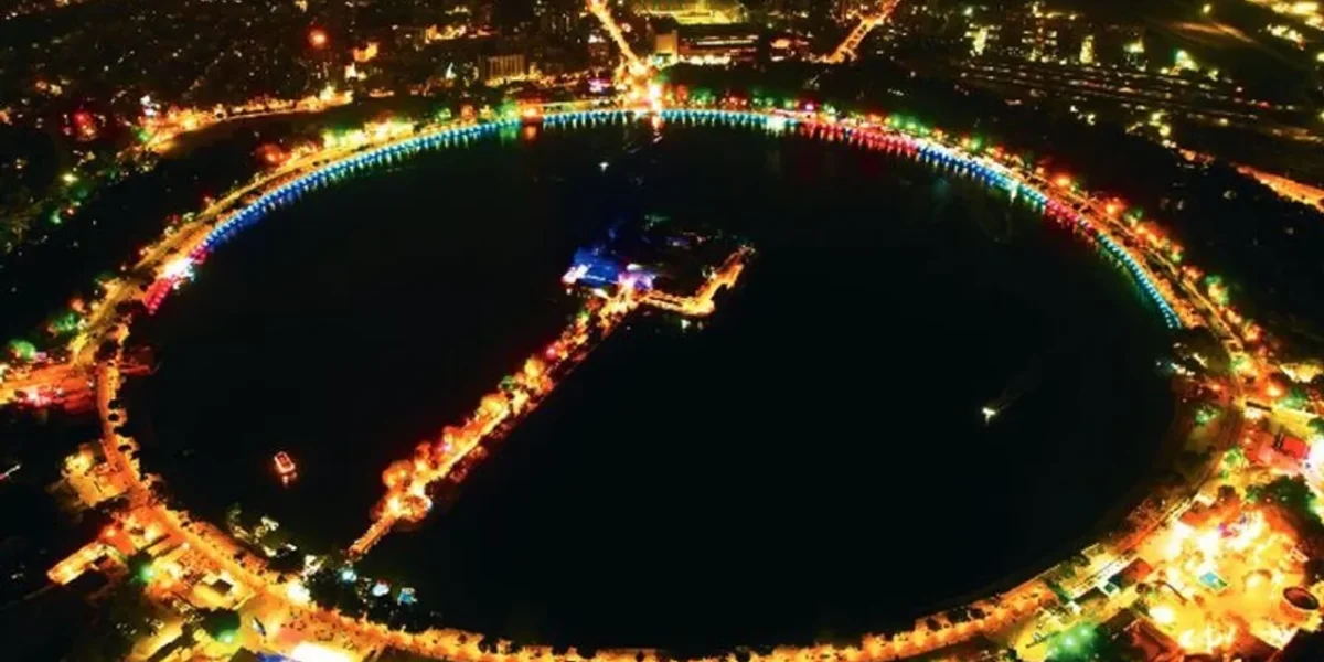 Kankaria Carnival is free for visitors, but insurance clause seeks valid ticket for compensation in case of accident