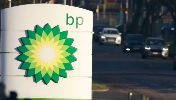 BP agrees deal to sell £7.4bn stake in Castrol to US investment firm