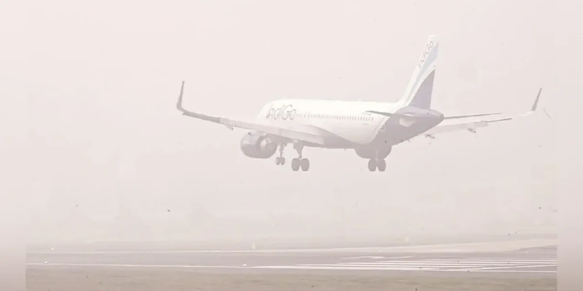 Dense fog disrupts air traffic; 118 flights cancelled at Delhi airport amid cold wave