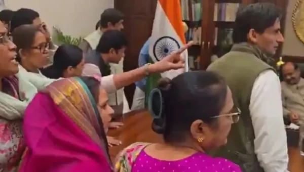 Rijiju drops video bomb, accuses congress MPs of abusing speaker and threatening PM