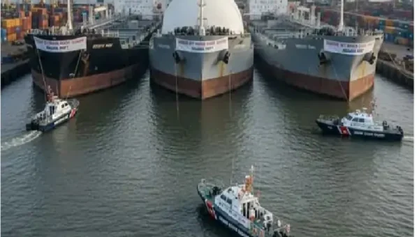 India Seizes 3 Iran-Linked Oil Tankers Near Mumbai
