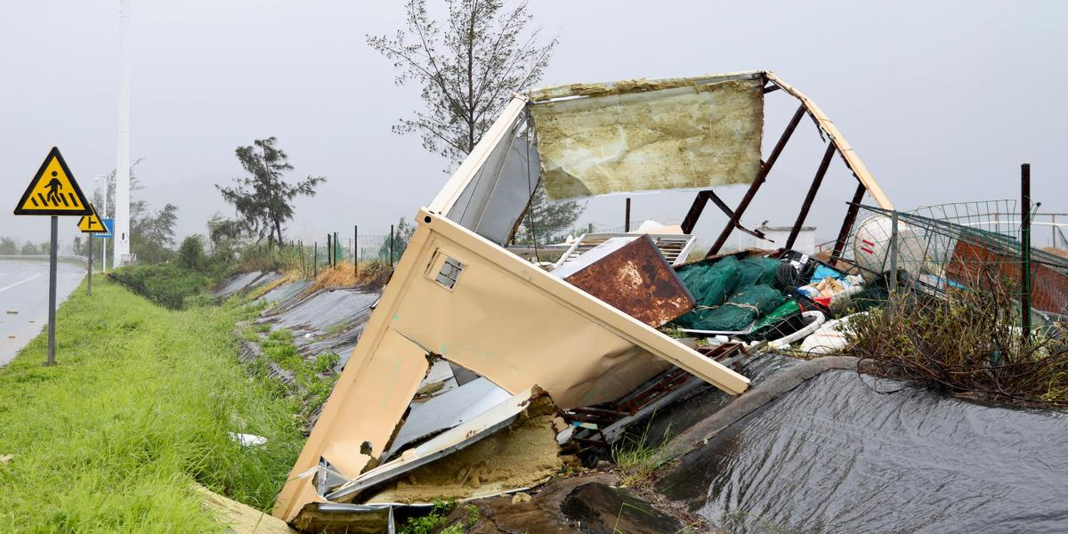 Typhoon Noul hit China : triggered heavy rainfall and disrupt lives