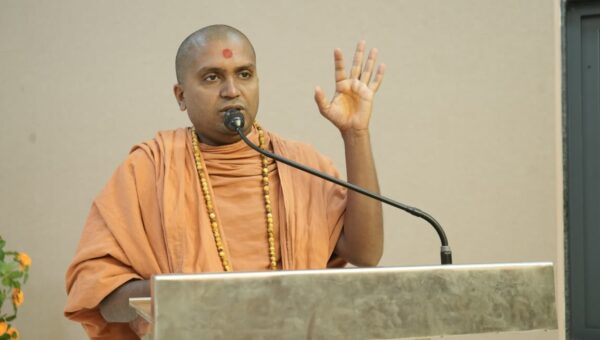 Blog by Achaljiivan Swami : Tales of Tradition – 07 : The Bright Purpose of Gurukul Education
