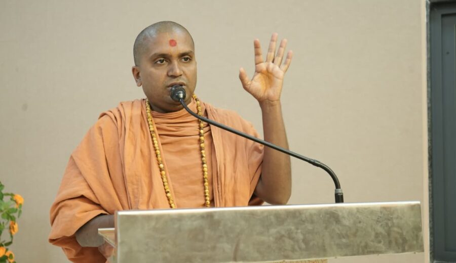 Blog by Achaljiivan Swami : Tales of Tradition - 07 : The Bright Purpose of Gurukul Education
