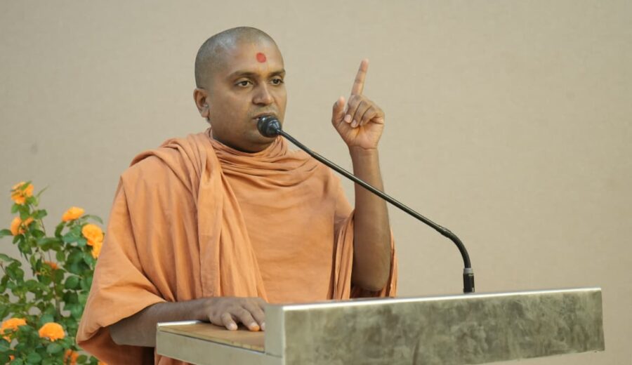 Blog by Achaljiivan Swami : Tales of Tradition - 05 : Gurukul—A Divine Synthesis of Home and Seat of Learning