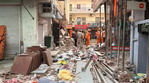 Delhi Hostel Building Collapse: 6 Dead, Several Students Feared Trapped Under Rubble