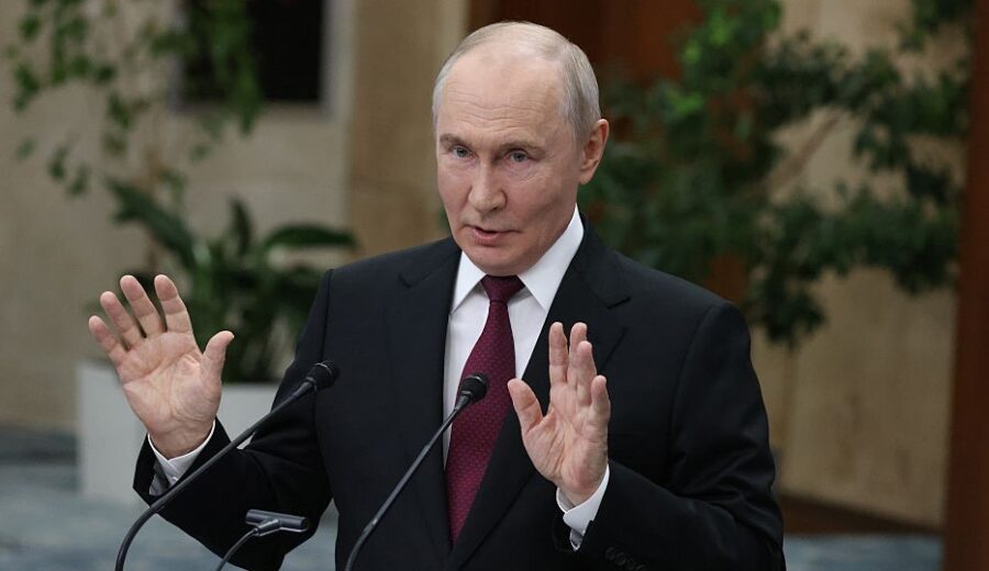 Putin Orders 72-Hour Pause in Kyiv Strikes as US Envoys Push for Ukraine Peace Talks