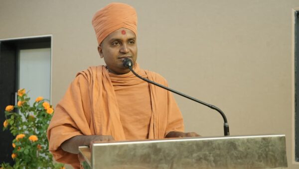 Blog by Achaljiivan Swami : Tales of Tradition – 08 : The Commencement of Education in the Gurukul