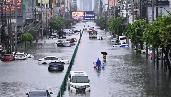 World’s Party Capital Underwater! Bangkok Hit by Severe Flooding