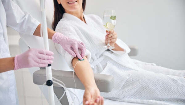 Ahmedabad’s Gen Z Turns to IV Drip Therapy for Glow and Stamina During Navratri
