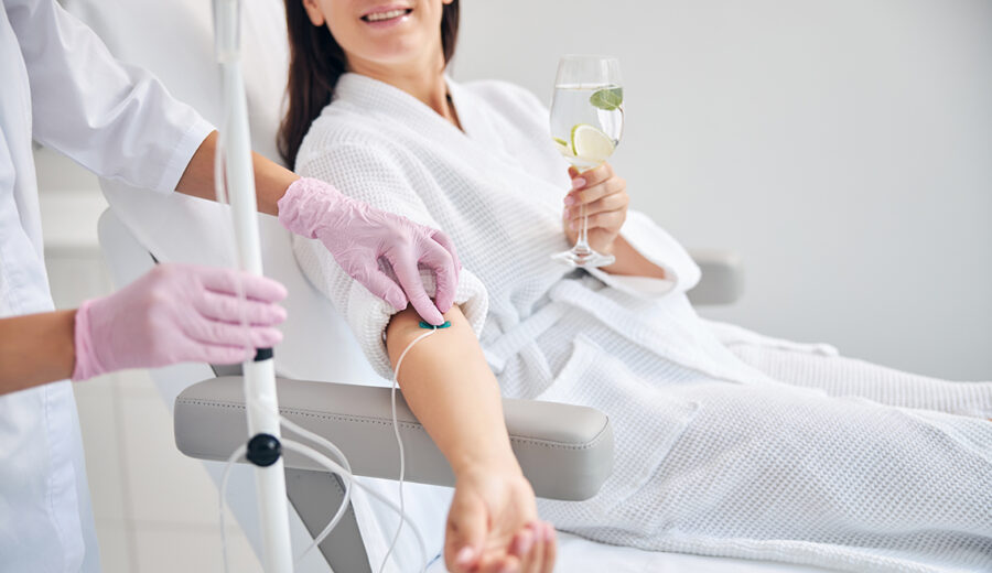 Ahmedabad’s Gen Z Turns to IV Drip Therapy for Glow and Stamina During Navratri