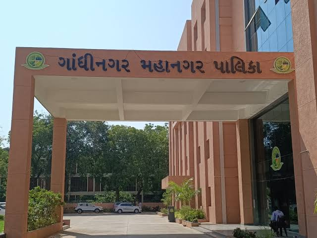 Gandhinagar Civic Polls: 54.1% Turnout by 5 PM as Scuffles and EVM Glitch Mar Voting; Counting on October 13