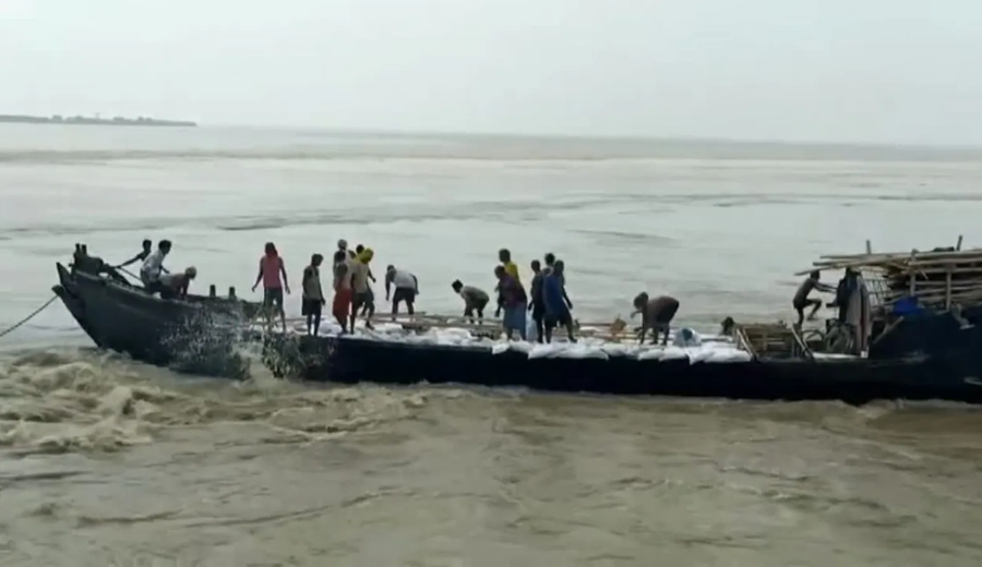 Bihar Boat Tragedy: Several Children Among Dead as Boat Capsizes in Ganga River