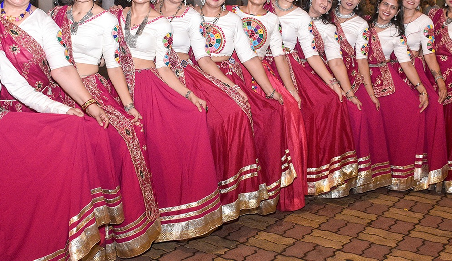 Wore It, Posted It, Returned It: Navratri Outfit Return Trend Sparks Social Media Debate