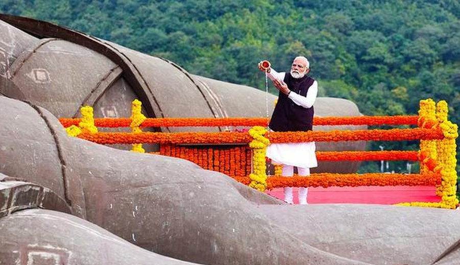 PM Modi Pays Tribute to Sardar Patel, Inaugurates Development Projects Worth ₹400 Crore in Gujarat
